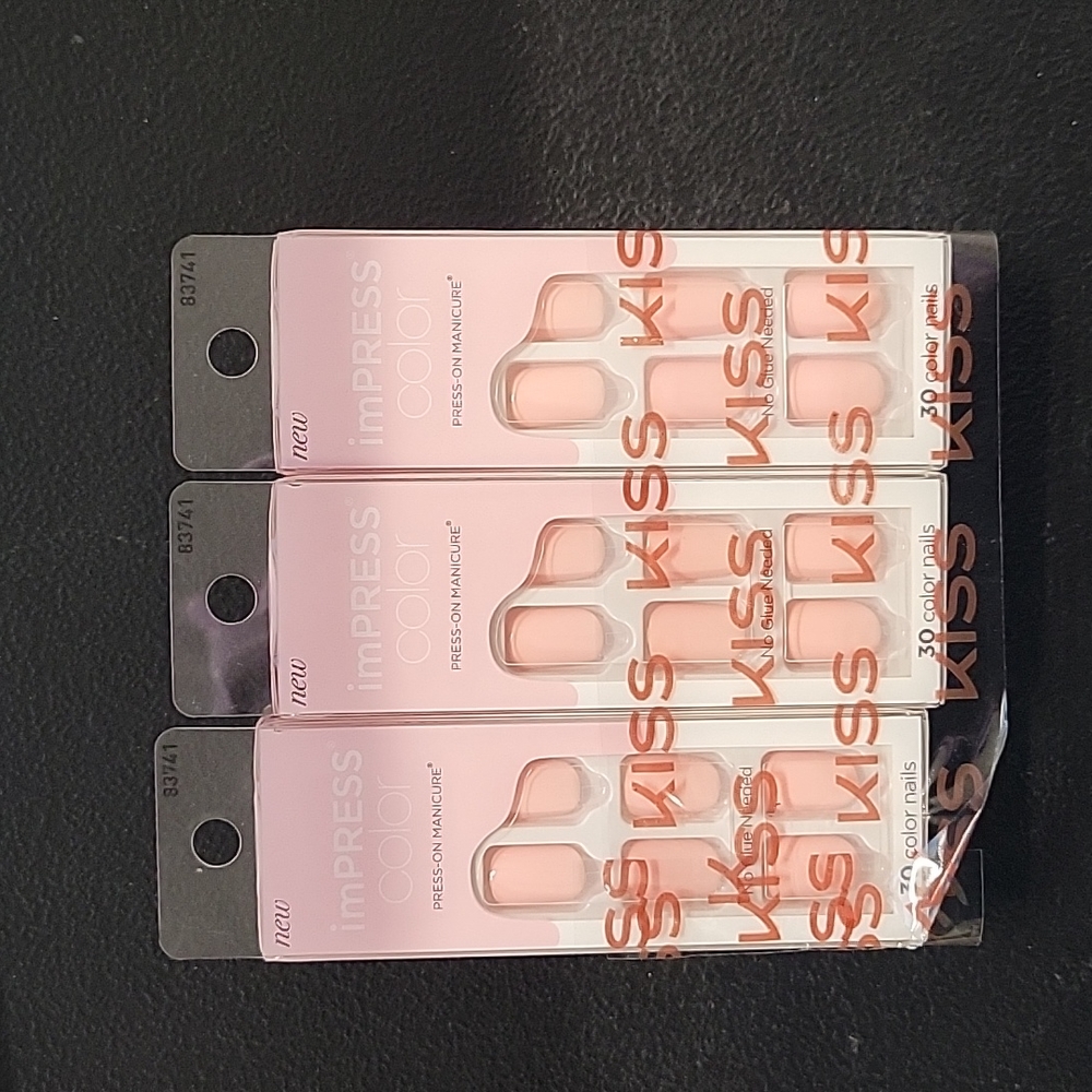 Kiss Impress Press-On-Manicure Nails Pink